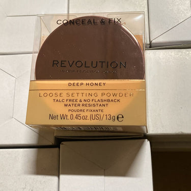Revolution Conceal & Fix Deep Honey Loose Setting Powder Talc Free & No Flashback